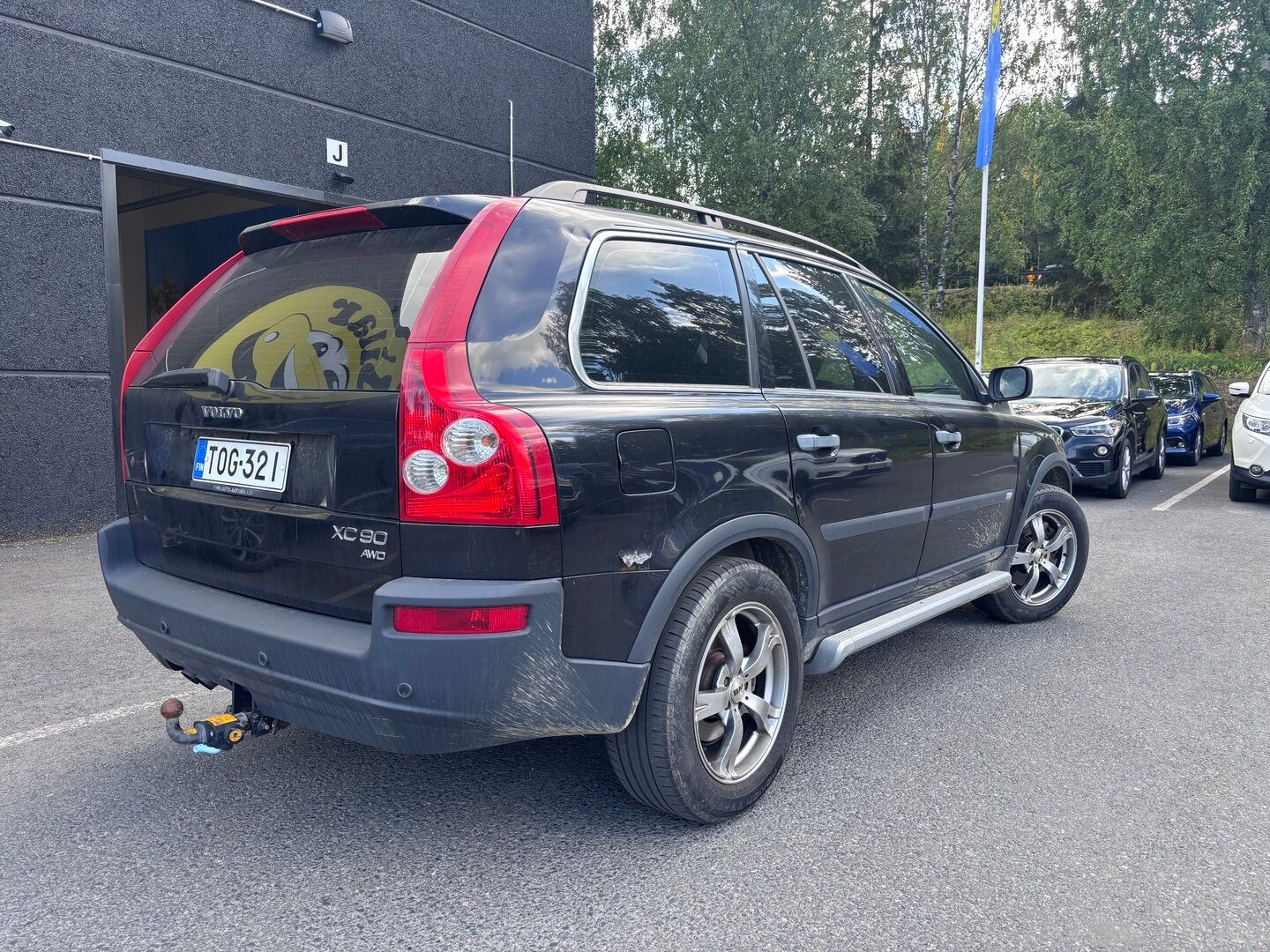 Volvo XC90 2004 2.5t Summum Aut 7p - YritysOutlet - Myydään vain yrityksille - | Juuri katsastettu ! Nahat | Vetokoukku | 2x renkaat ja vanteet | 