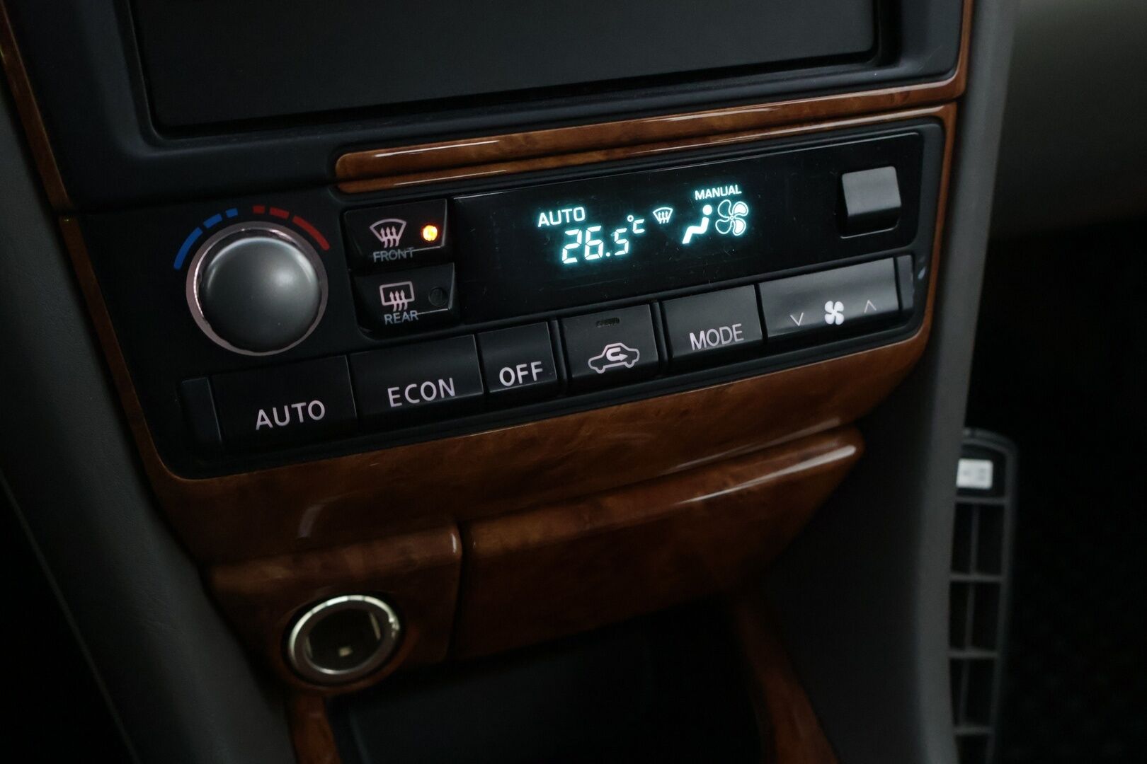 Nissan Maxima 2004 MAXIMA QX SEDAN 3.0 V6 *- YritysOutlet - Myydään vain yrityksille* - – Tämä auto myydään YritysOutlet -valikoimasta vain yritykselle