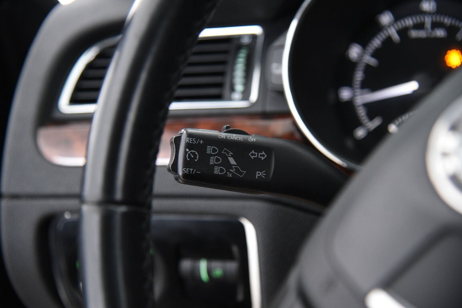 Skoda Superb 2011 Combi 1,8 TSI Elegance DSG Autom // YritysOutlet - Myydään vain yrityksille - Huippuvarusteet / Erinomaisesti Huollettu! 