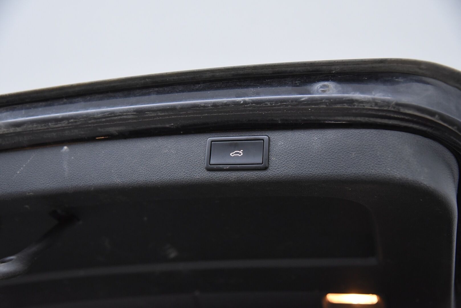 Skoda Superb 2011 Combi 1,8 TSI Elegance DSG Autom // YritysOutlet - Myydään vain yrityksille - Huippuvarusteet / Erinomaisesti Huollettu! 