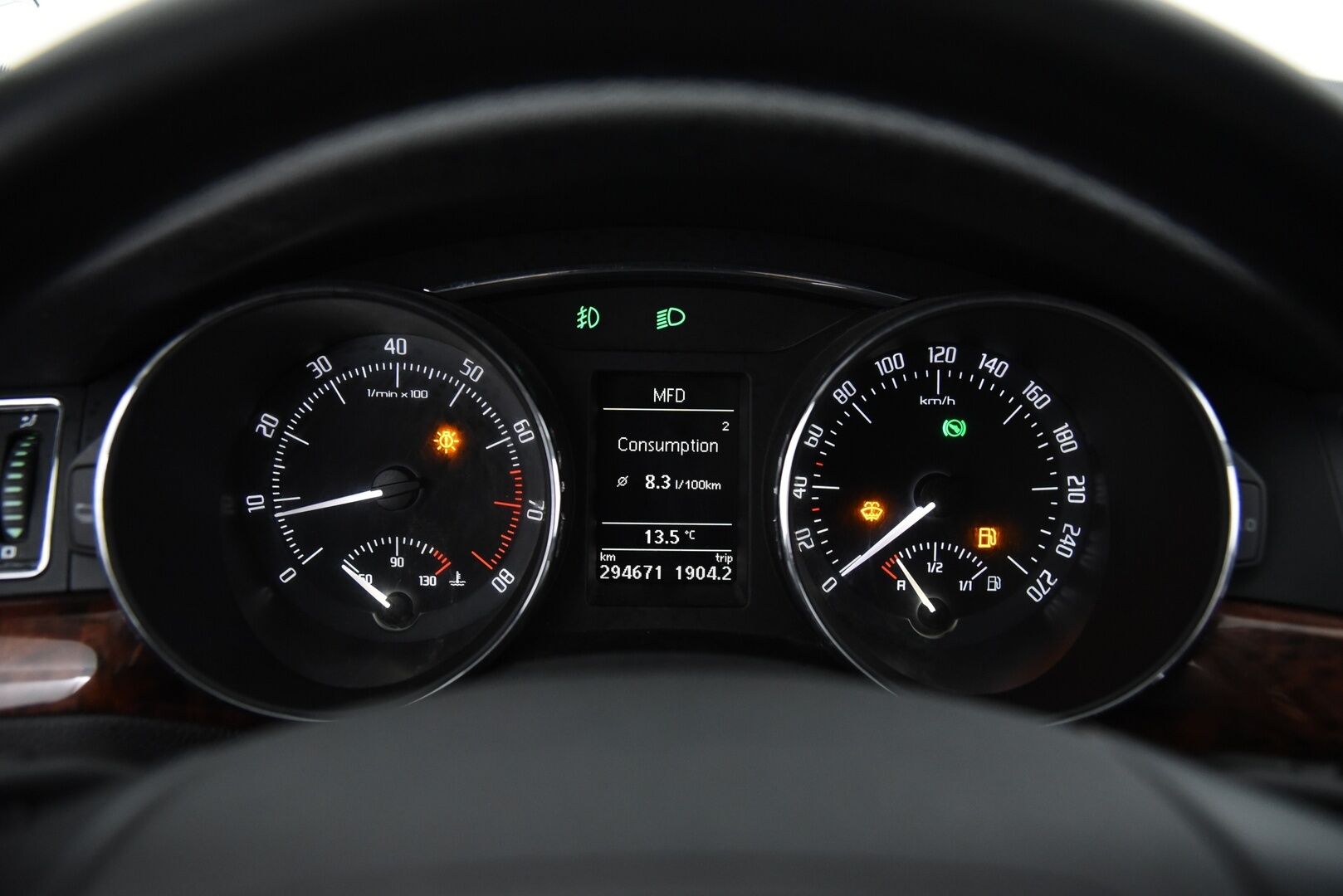 Skoda Superb 2011 Combi 1,8 TSI Elegance DSG Autom // YritysOutlet - Myydään vain yrityksille - Huippuvarusteet / Erinomaisesti Huollettu! 