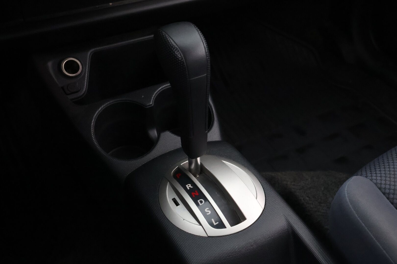 Honda Jazz 2006 1,4 Hatchback - MYYDÄÄN HUUTOKAUPAT.COM!