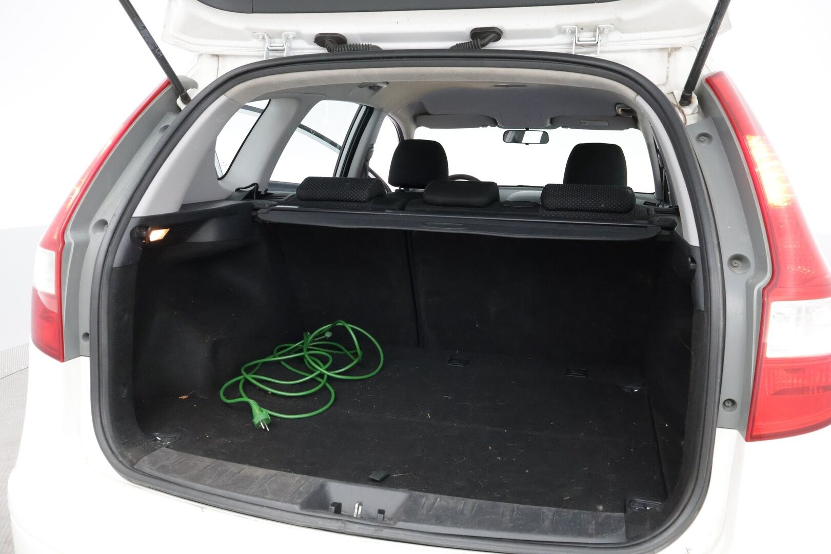 Hyundai i30 2011 Wagon 1,6 CRDi 66kW 6MT ISG Classic - YritysOutlet - Myydään vain yrityksille