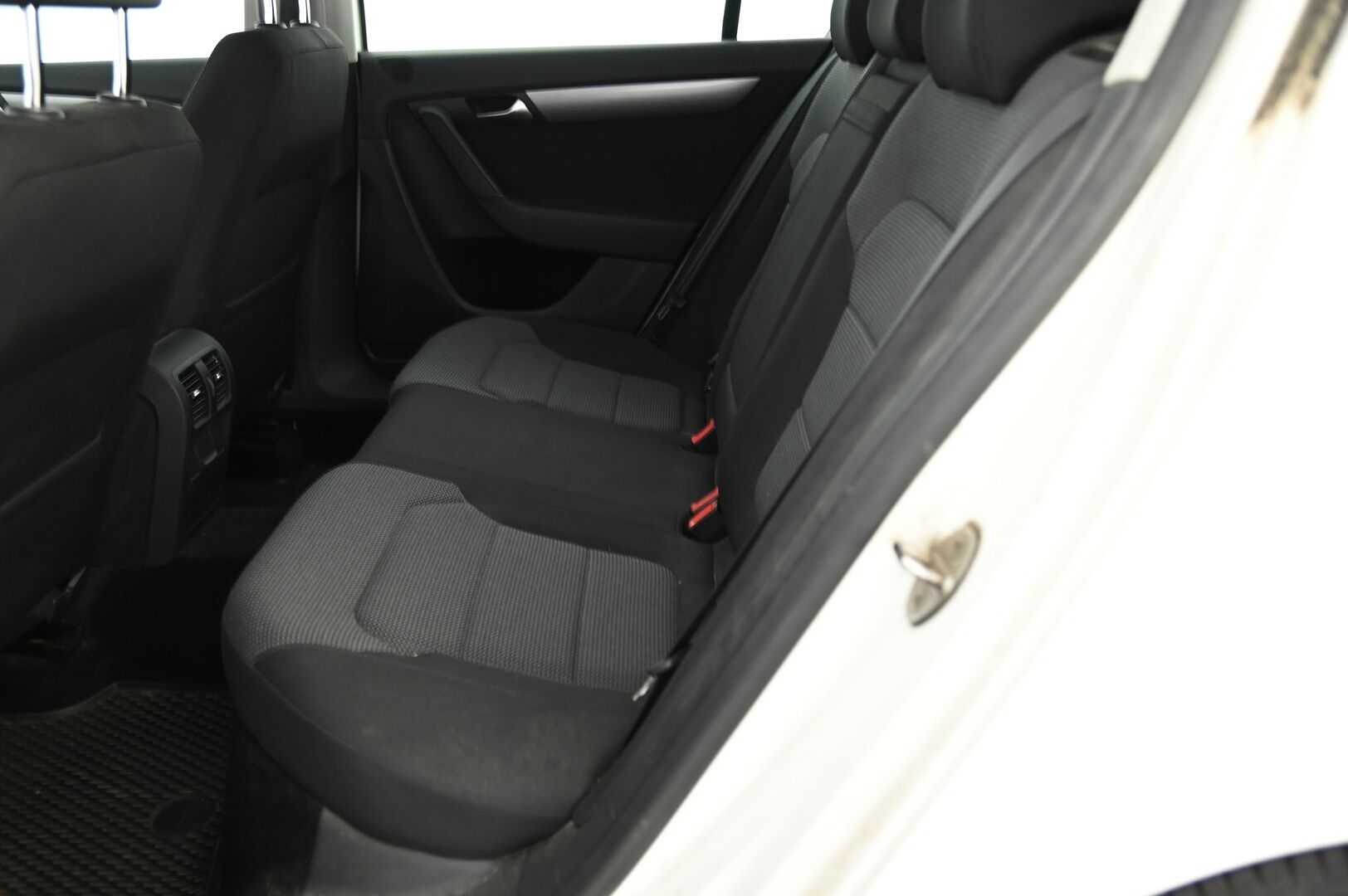 Volkswagen Passat 2011 Sedan Comfortline 1,4 TSI 90 kW (122 hv) DSG-automaatti *Myydään huutokauppa.com*