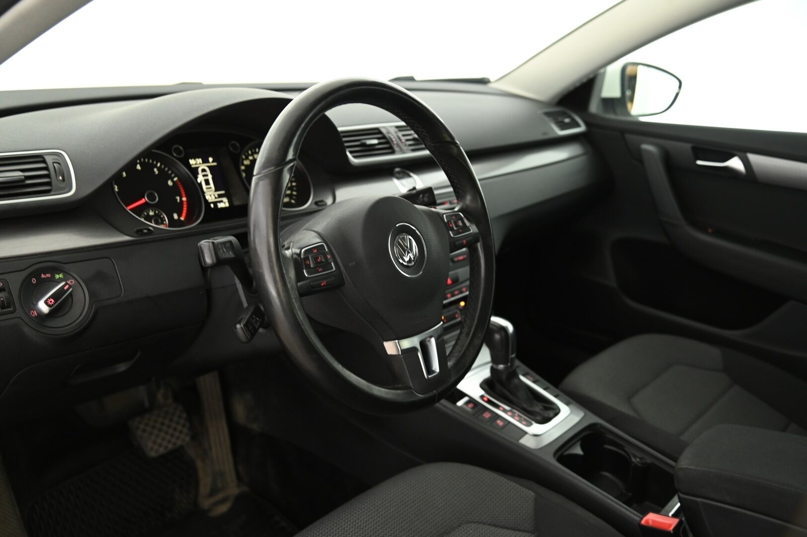Volkswagen Passat 2011 Sedan Comfortline 1,4 TSI 90 kW (122 hv) DSG-automaatti *Myydään huutokauppa.com*