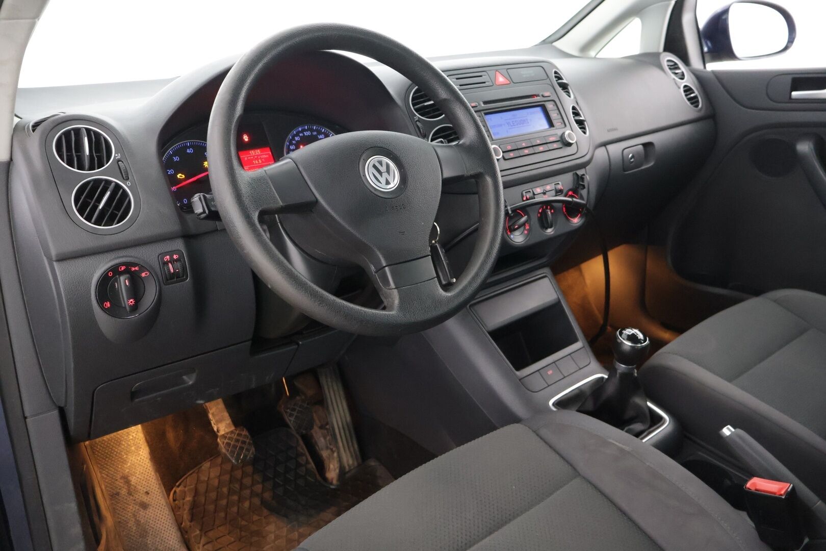 Volkswagen Golf Plus 2006 MPV 1.6 *MYYDÄÄN HUUTOKAUPAT.COM*