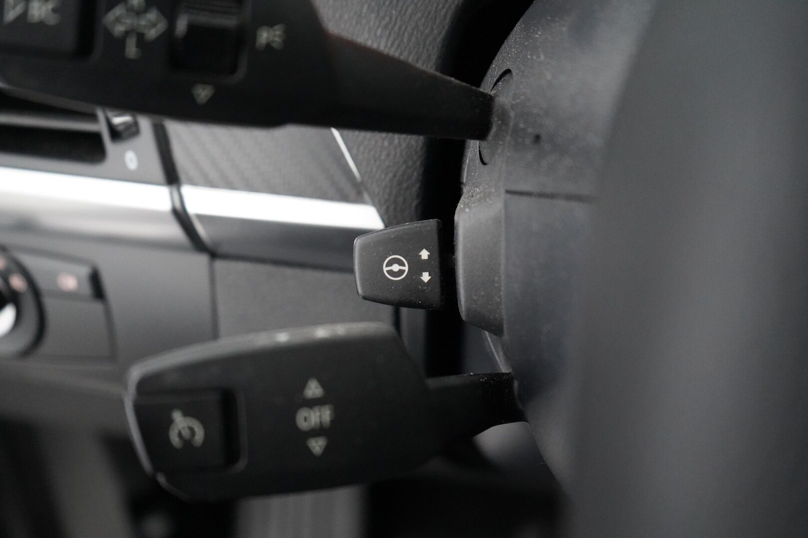 BMW X6 2009 xDrive 35d A E71 Sport - YritysOutlet - Myydään vain yrityksille - Suomi-auto / Hi-Fi äänentoisto / Sporttinahat / Kahdet BMW vanteet / Koukku / Kamera