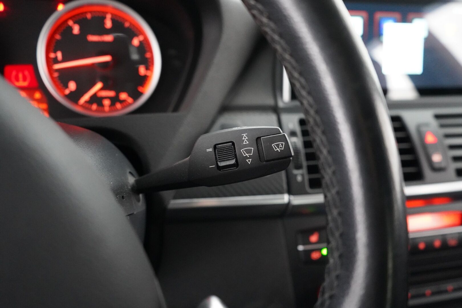 BMW X6 2009 xDrive 35d A E71 Sport - YritysOutlet - Myydään vain yrityksille - Suomi-auto / Hi-Fi äänentoisto / Sporttinahat / Kahdet BMW vanteet / Koukku / Kamera