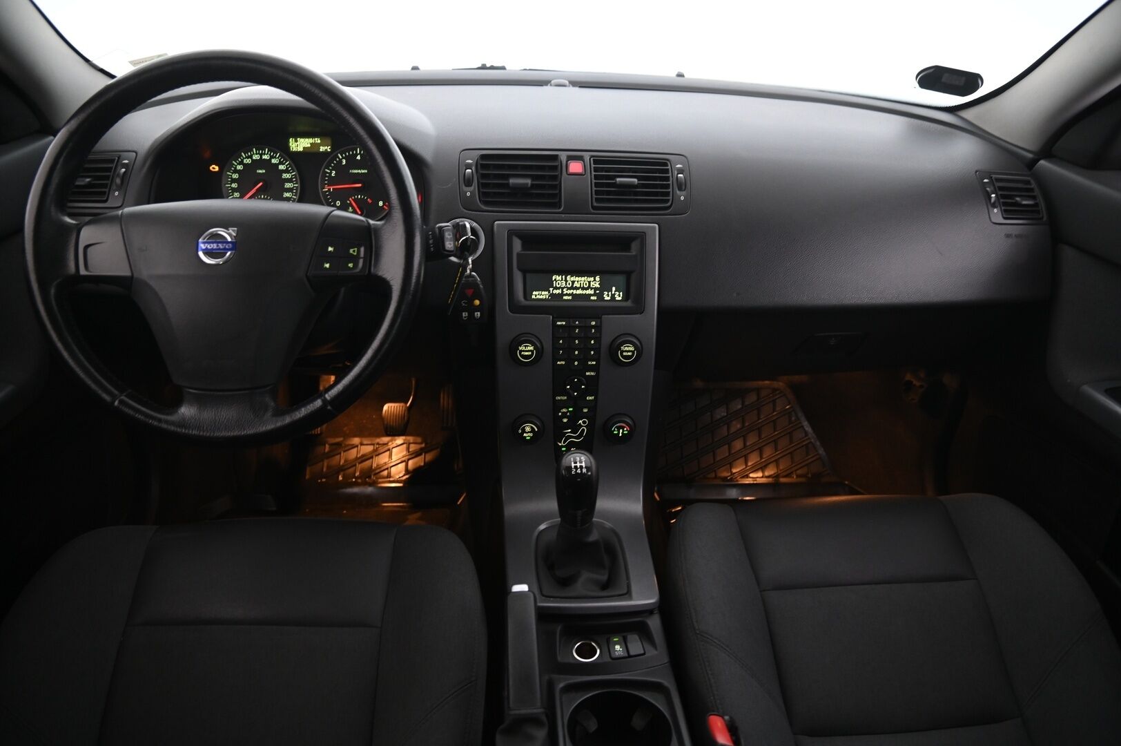 Volvo V50 2004 5D V50 STW 1.8 ***MYYDÄÄN HUUTOKAUPAT.COM*** - ***MYYDÄÄN HUUTOKAUPAT.COM***