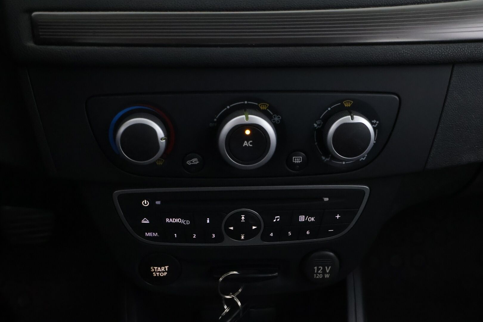 Renault Megane 2012 Sport Tourer 1,4 TCe 130hv 6MT Expression - MYYDÄÄN HUUTOKAUPAT.COM! - MYYDÄÄN HUUTOKAUPAT.COM!