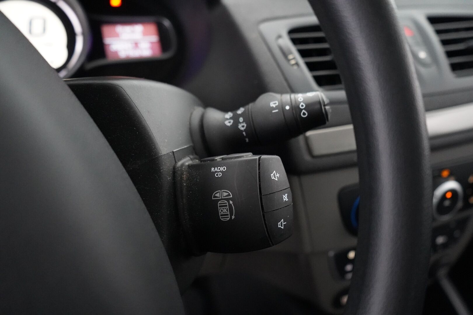 Renault Megane 2012 Sport Tourer 1,6 16V 110hv 6MT Trend * Vakkari / Tutka / Penkinlämmittimet /  Lohko / Ilmastointi * - 1.Om Suomi-auto / Merkkihuollettu / Myydään juuri katsastettuna!