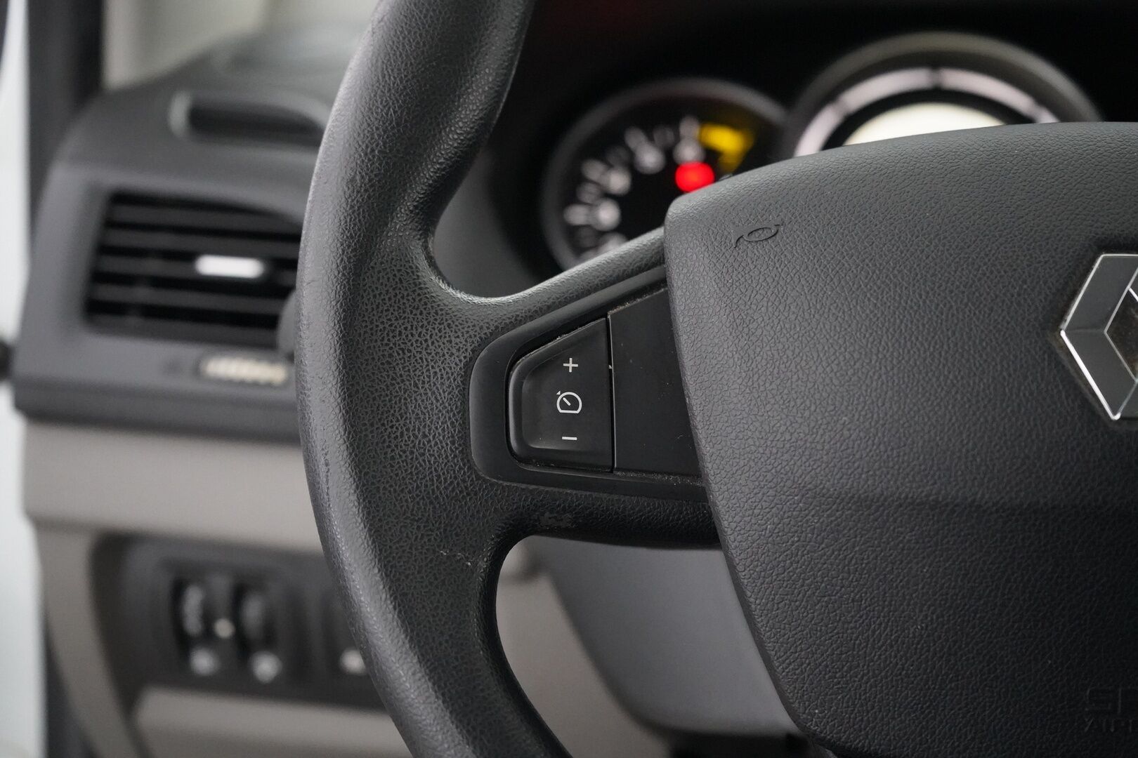 Renault Megane 2012 Sport Tourer 1,6 16V 110hv 6MT Trend * Vakkari / Tutka / Penkinlämmittimet /  Lohko / Ilmastointi * - 1.Om Suomi-auto / Merkkihuollettu / Myydään juuri katsastettuna!