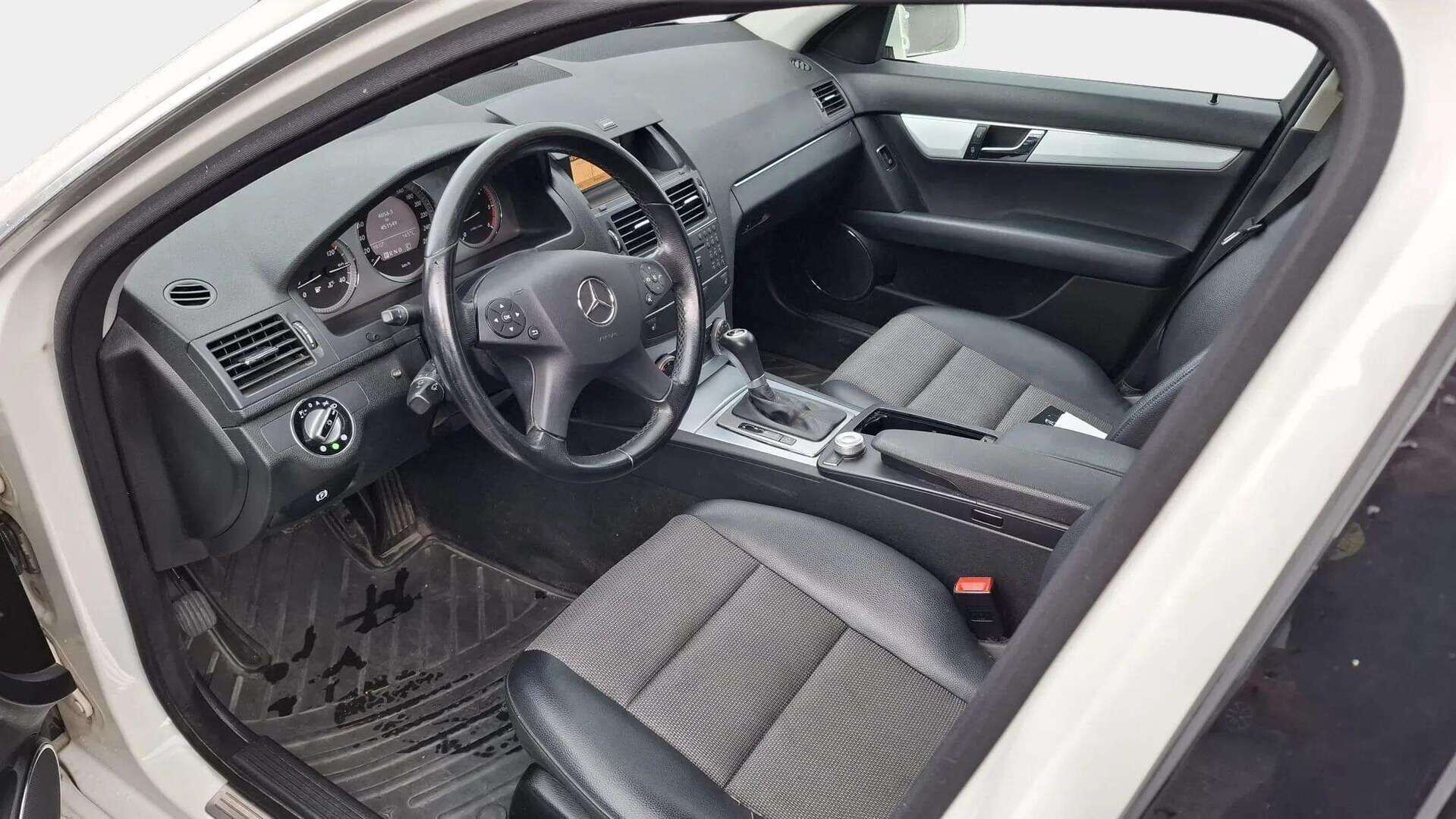 Mercedes-Benz C 2009 200 CDI T A Business |  YritysOutlet - Myydään vain yrityksille -  | YritysOutlet - Myydään vain yrityksille |