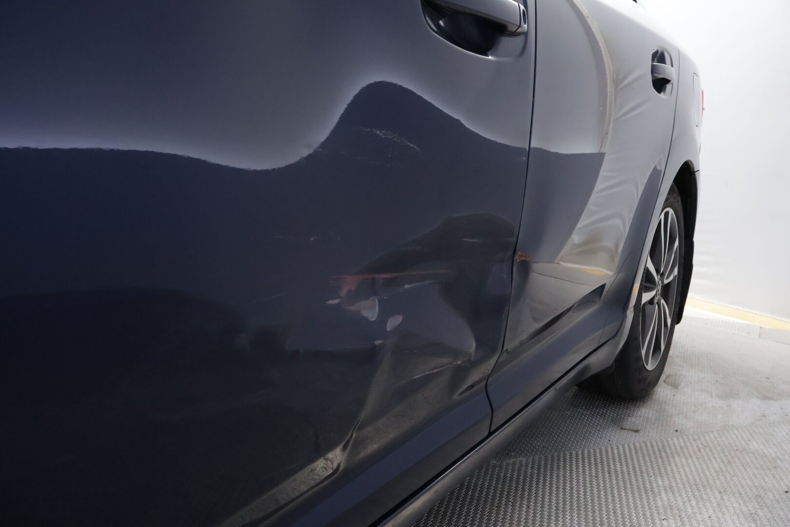 Toyota Avensis 2012 2,0 D-4D DPF Linea Sol Plus 4ov - MYYDÄÄN HUUTOKAUPAT.COM!