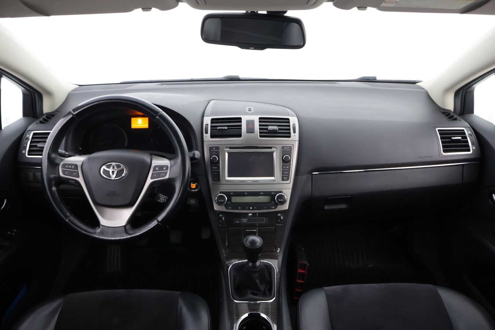 Toyota Avensis 2012 2,0 D-4D DPF Linea Sol Plus 4ov - MYYDÄÄN HUUTOKAUPAT.COM!