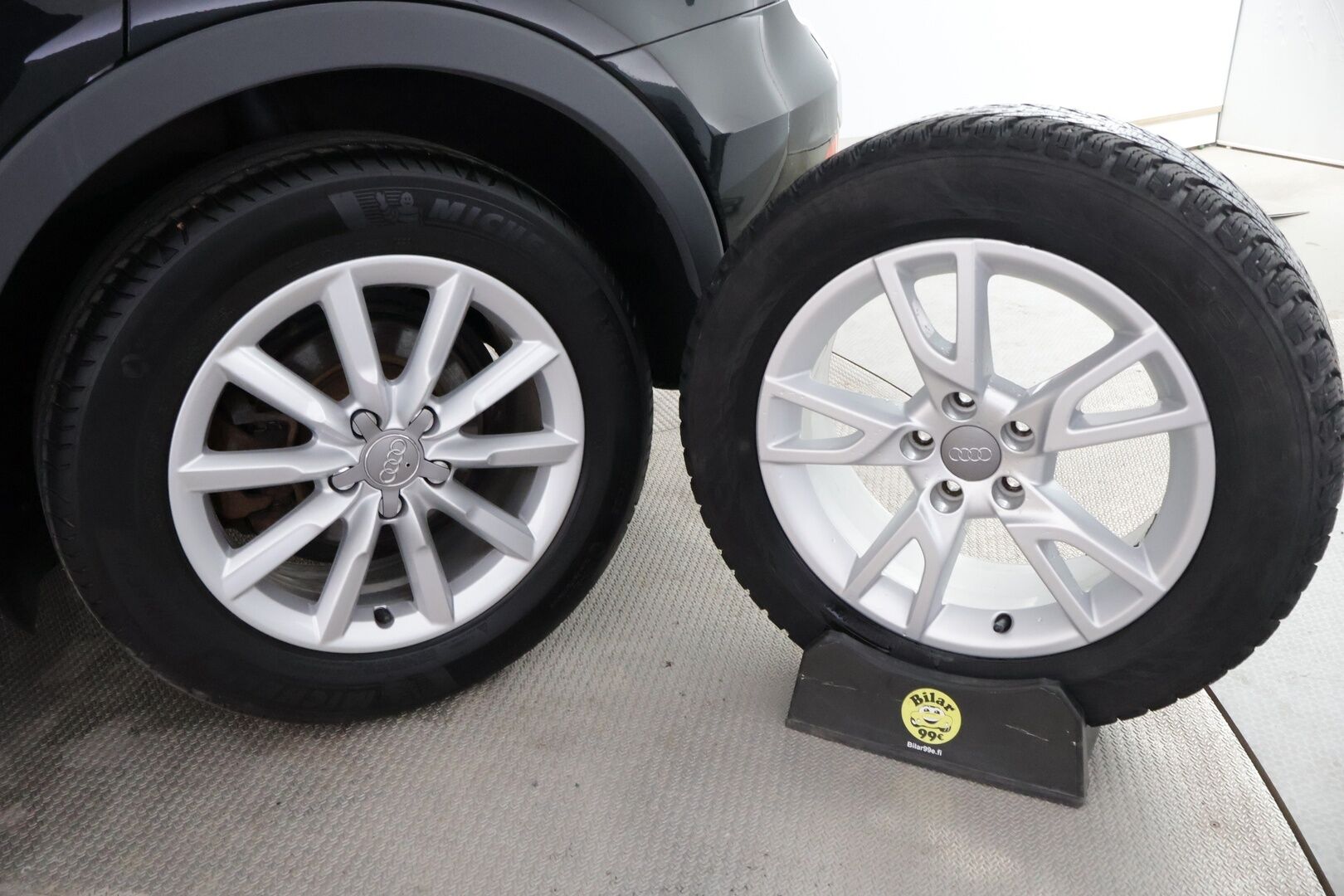 Audi Q3 2012 2,0 TDI quattro S tronic 130 kW Start-Stop Business - ** Lohko / Keyless / Koukku / Navi **