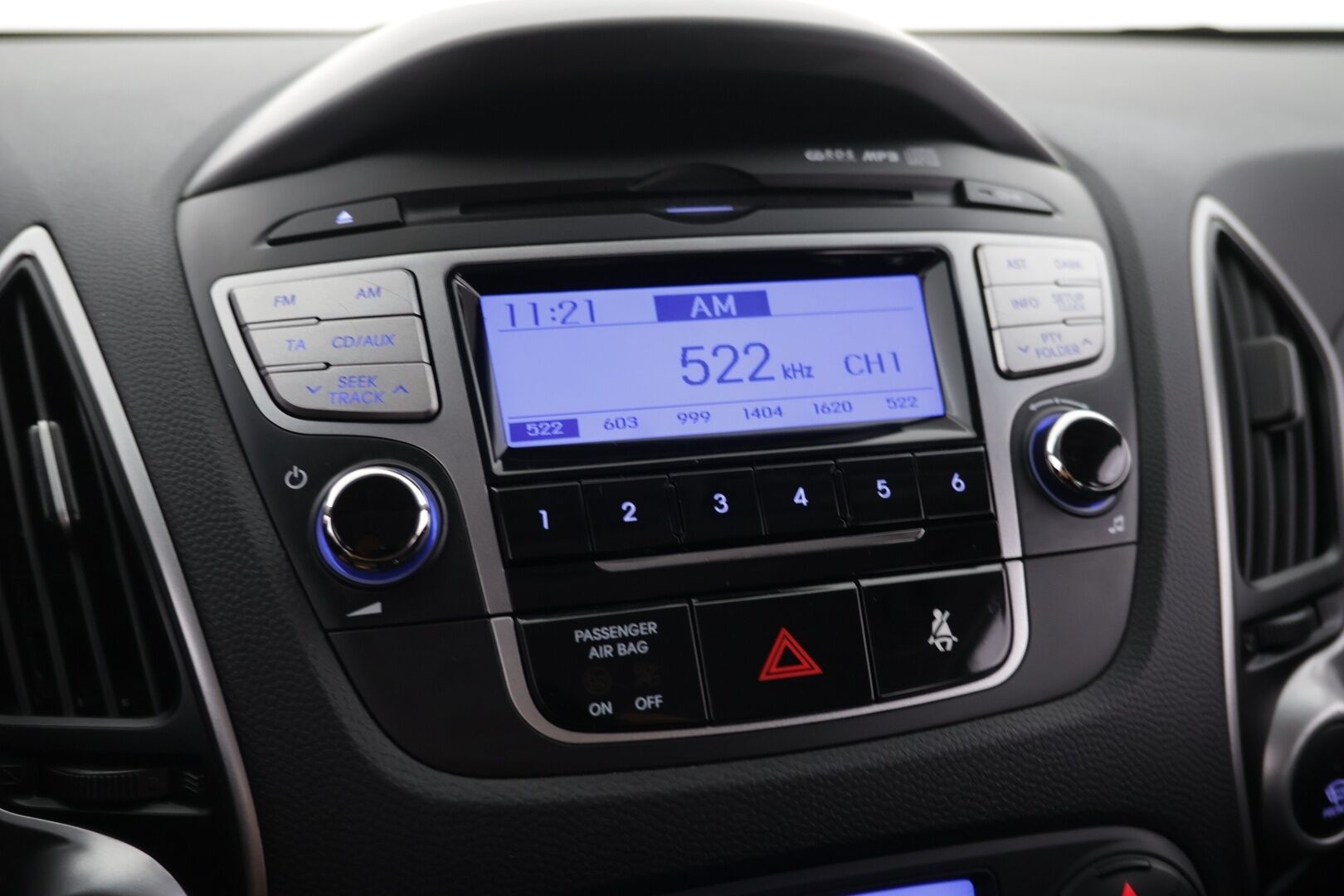 Hyundai ix35 2012 4wd 2,0 CRDi-R 100kW 6MT Style - Lohkolämmitin / Suomi-auto / Vakkari / 2x Renkaat vanteilla!