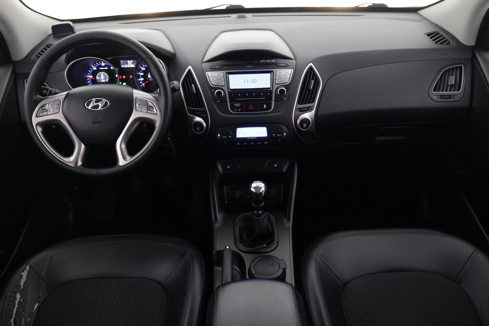 Hyundai ix35 2012 4wd 2,0 CRDi-R 100kW 6MT Style - Lohkolämmitin / Suomi-auto / Vakkari / 2x Renkaat vanteilla!