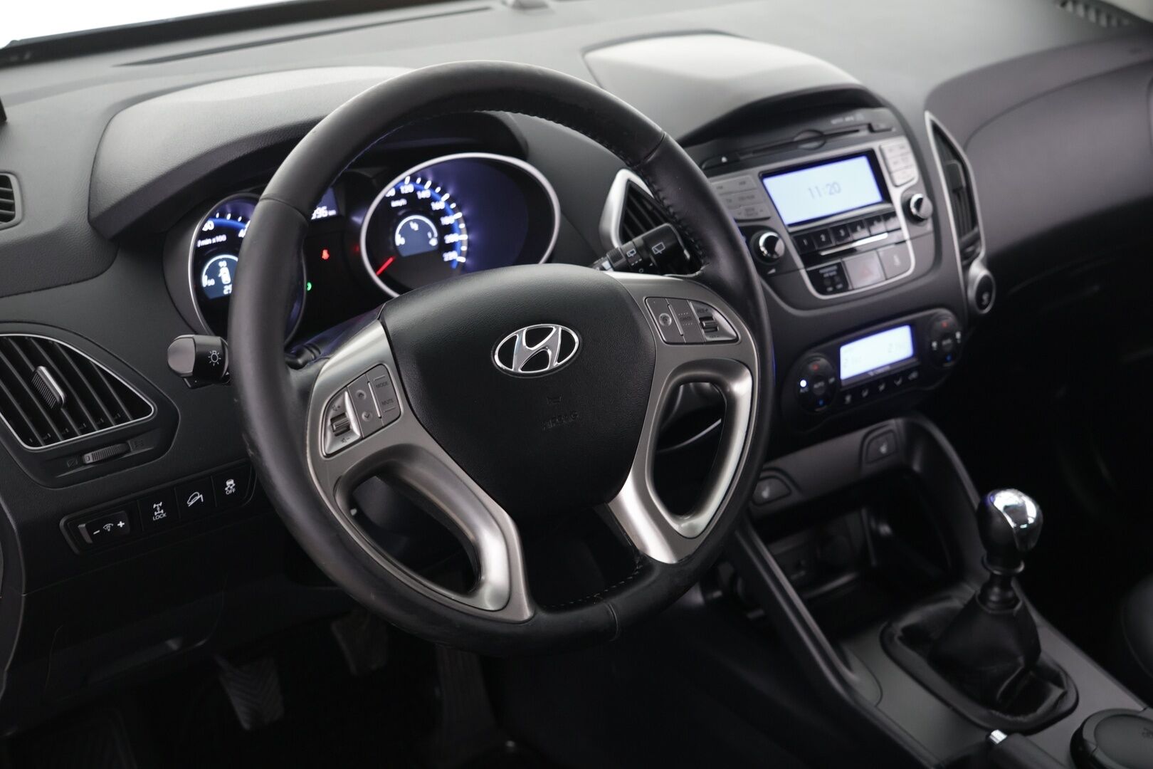 Hyundai ix35 2012 4wd 2,0 CRDi-R 100kW 6MT Style - Lohkolämmitin / Suomi-auto / Vakkari / 2x Renkaat vanteilla!