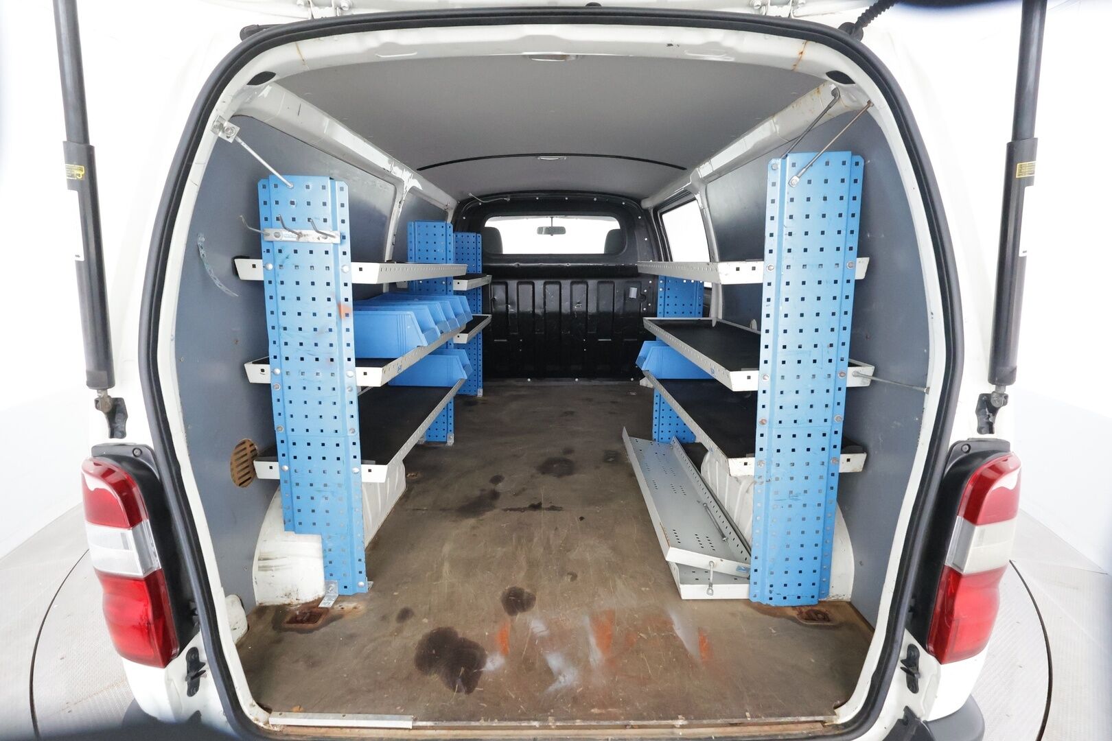 Toyota Hiace 2012 2,5 D-4D 95 4ov pitkä - Vetokoukku | Lohkolämmitin | Facelift | Ilmastointi | CD&AUX | Sähköpeilit | Penkinlämmittimet | 1-om Suomi-auto | Kahdet renkaat | 