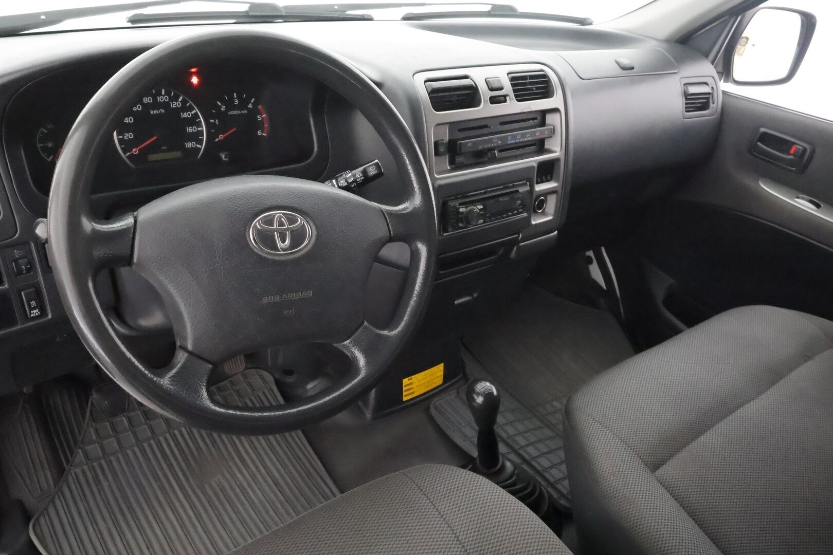 Toyota Hiace 2012 2,5 D-4D 95 4ov pitkä - Vetokoukku | Lohkolämmitin | Facelift | Ilmastointi | CD&AUX | Sähköpeilit | Penkinlämmittimet | 1-om Suomi-auto | Kahdet renkaat | 