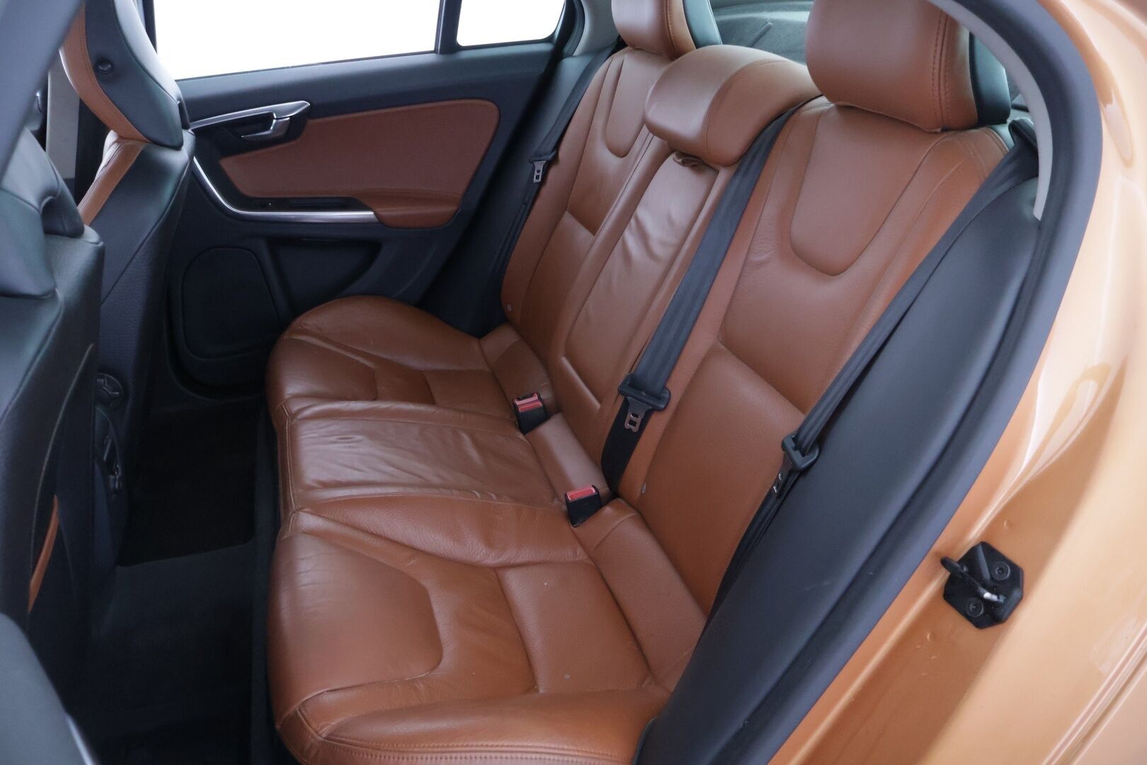 Volvo S60 2012 D5 AWD Summum aut **YritysOutlet - Myydään vain yrityksille* Kuljettajan istuin muistilla / Vakkari* - *Toiselta omistajalta / Hyvin huollettu / Komea väri* 