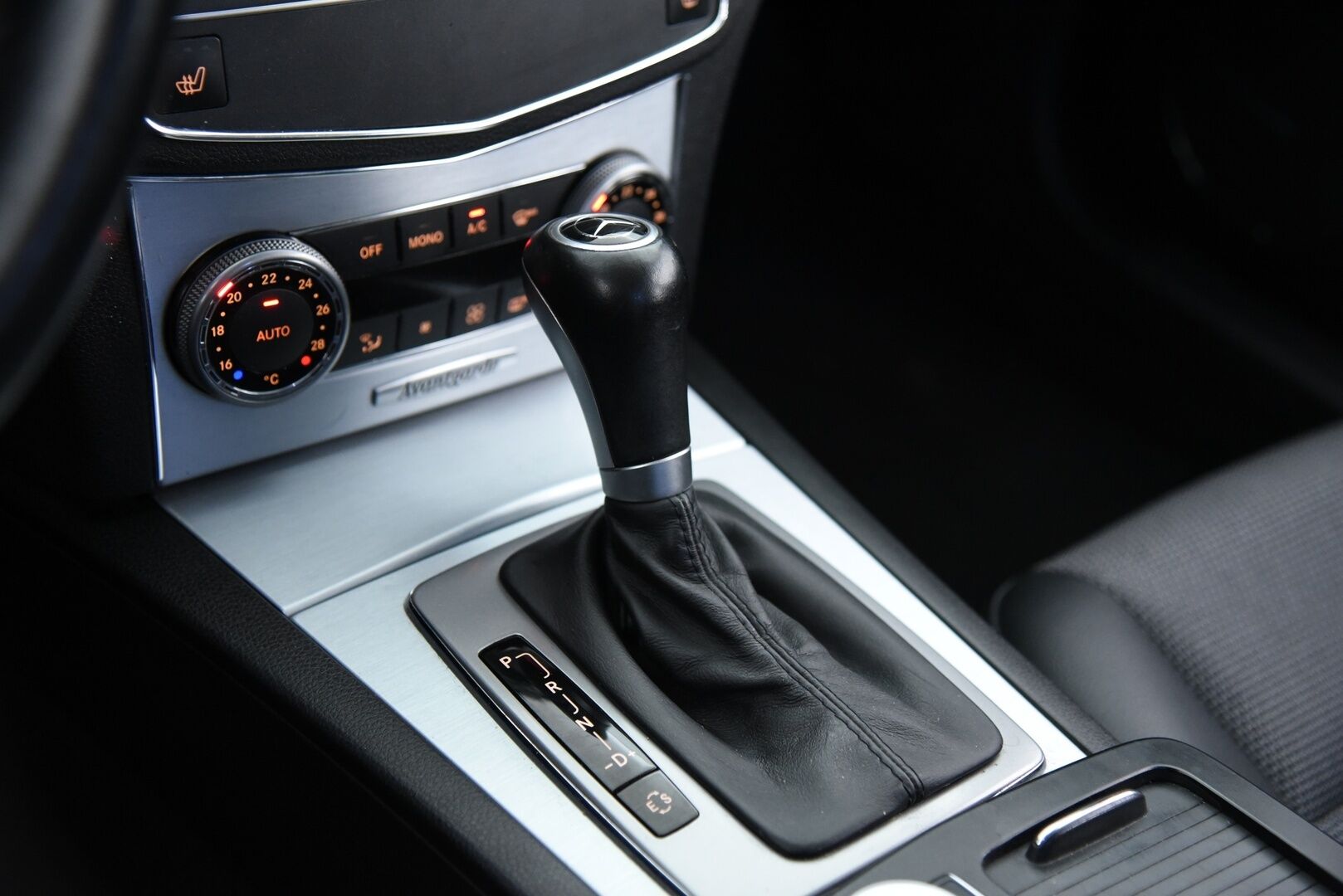 Mercedes-Benz C 2011 220 CDI Avantgarde / Myydään huutokaupat.com:ssa! - MYYDÄÄN VAIN HUUTOKAUPAT.COM:SSA!