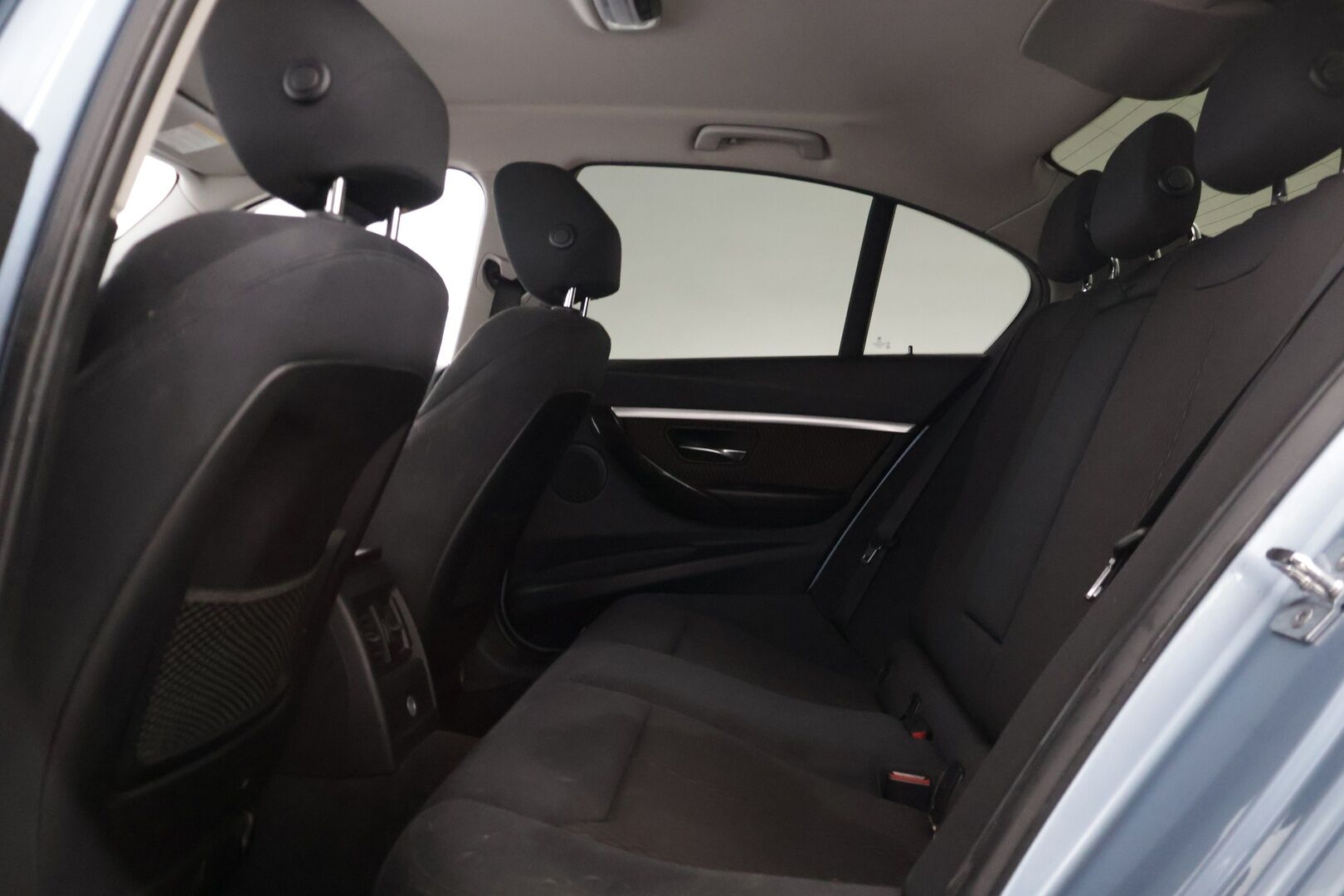 BMW 318 2012 F30 Sedan Business Luxury * YritysOutlet - Myydään vain yrityksille * - * Tämä auto myydään YritysOutlet -valikoimasta vain yrityksille *