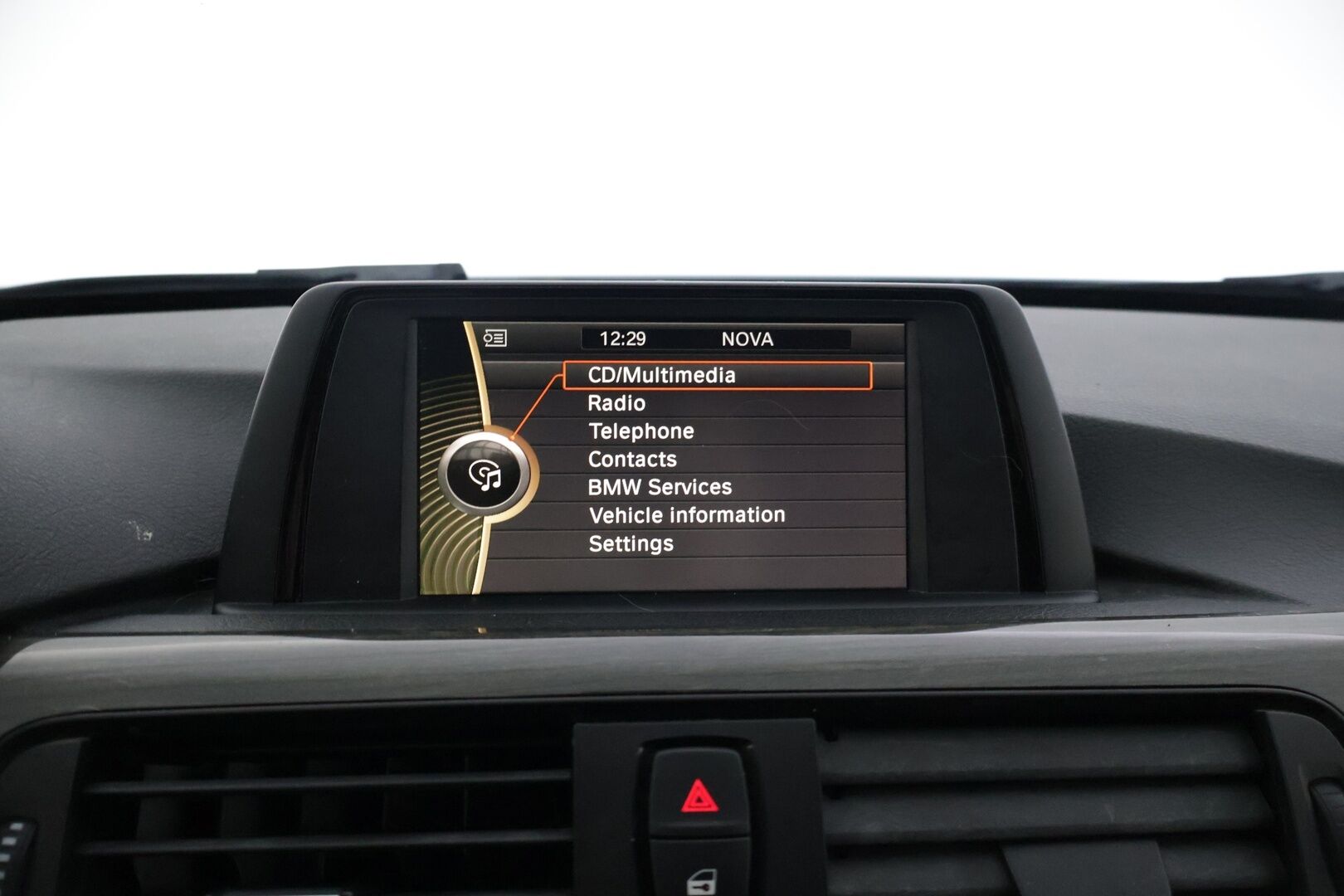 BMW 318 2012 F30 Sedan Business Luxury * YritysOutlet - Myydään vain yrityksille * - * Tämä auto myydään YritysOutlet -valikoimasta vain yrityksille *