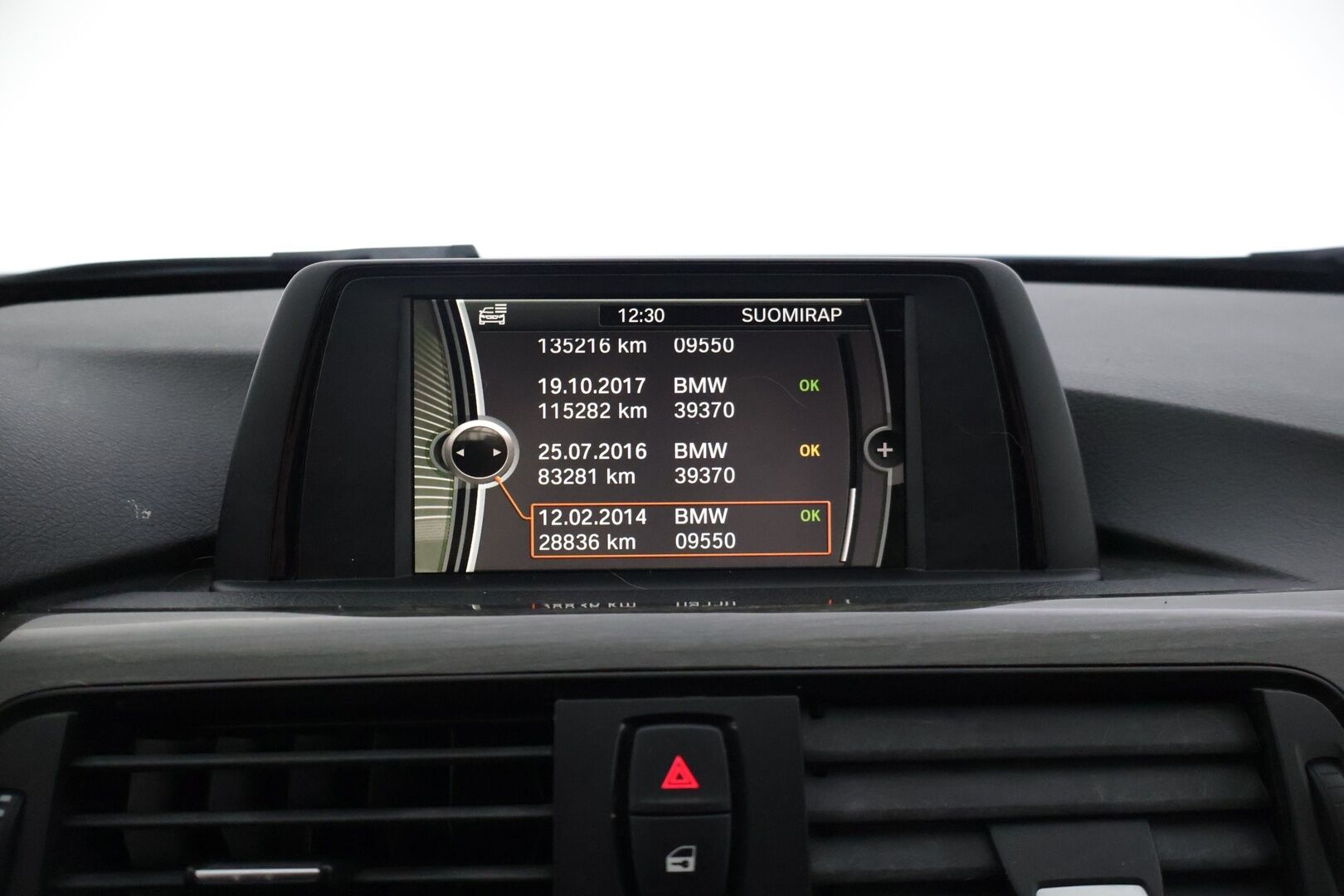 BMW 318 2012 F30 Sedan Business Luxury * YritysOutlet - Myydään vain yrityksille * - * Tämä auto myydään YritysOutlet -valikoimasta vain yrityksille *