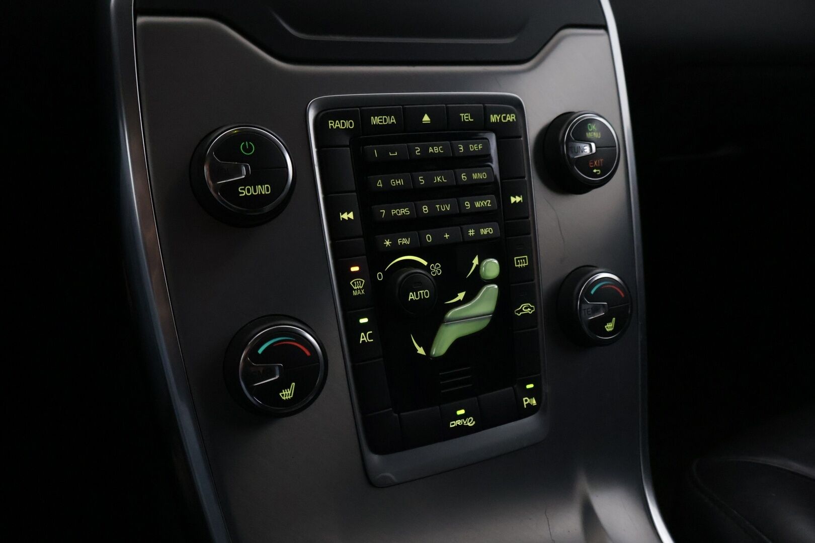 Volvo V70 2012 1,6D DRIVe Momentum aut - Myydään Huutokaupat.com - Myydään huutokaupat.com