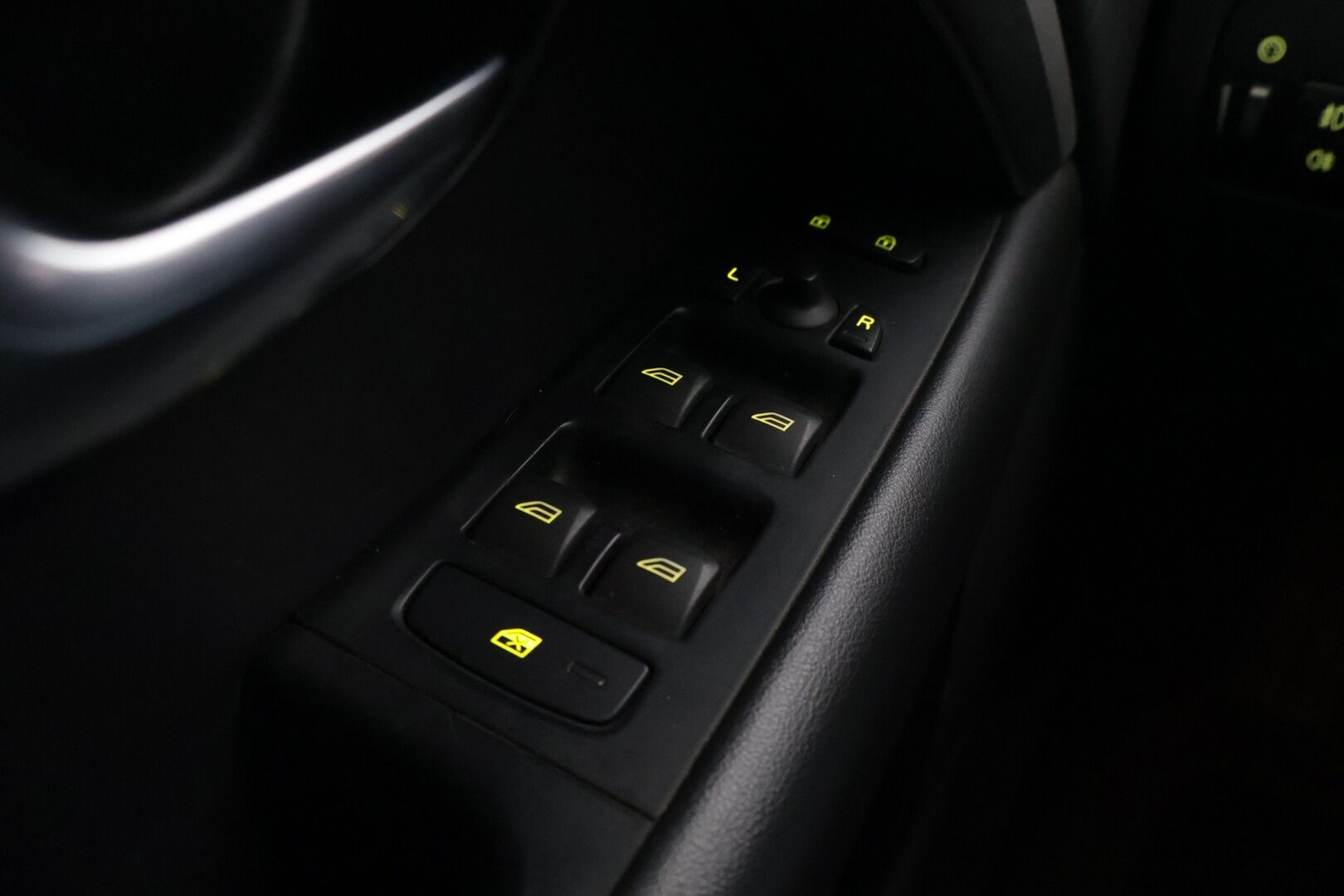 Volvo V70 2012 1,6D DRIVe Momentum aut - Myydään Huutokaupat.com - Myydään huutokaupat.com