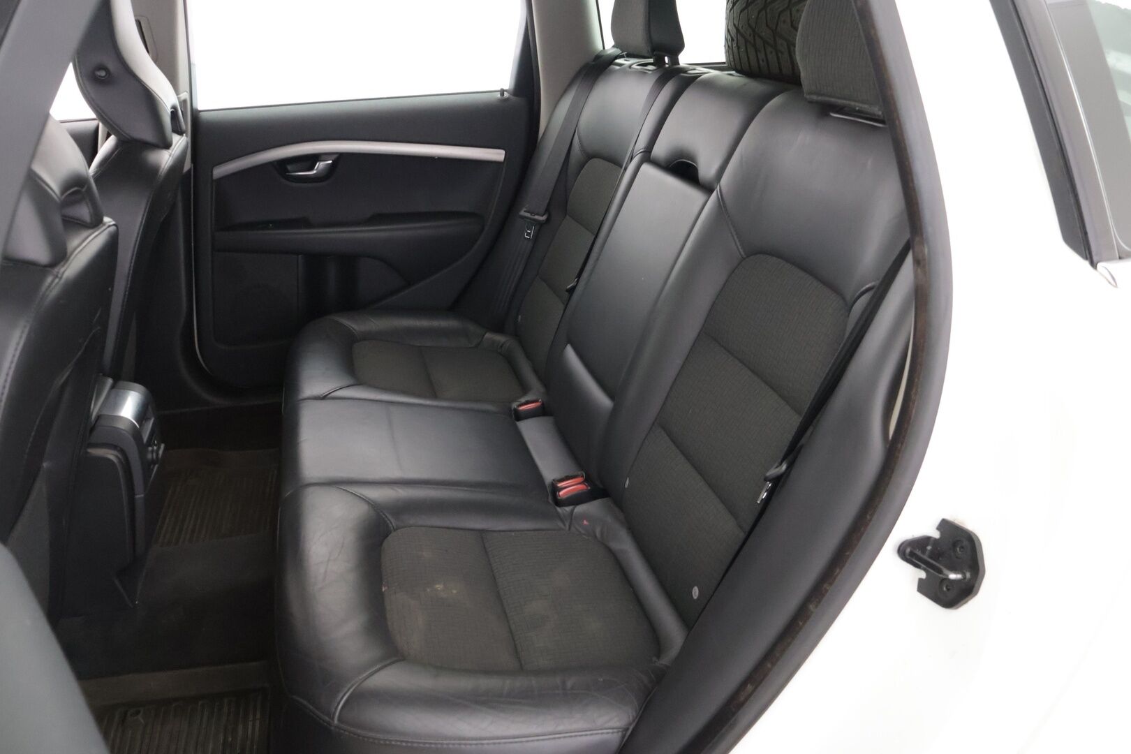Volvo V70 2012 1,6D DRIVe Momentum aut *MYYDÄÄN HUUTOKAUPAT.COM*