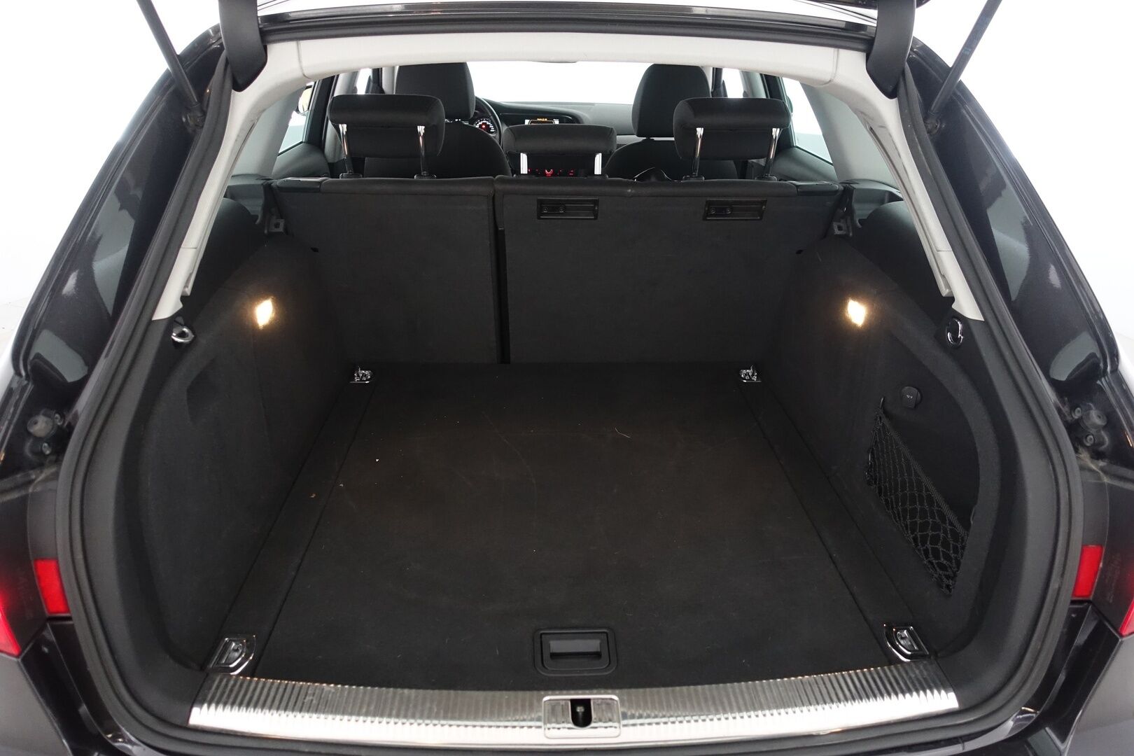 Audi A4 2012 Avant Business 1,8 TFSI 125 kW quattro - Suomi-auto | Vakkari | Tutkat | Xenon plus | Start.Stop | Automaatti-ilmastointi | - KORKO VAIN 3,99 %