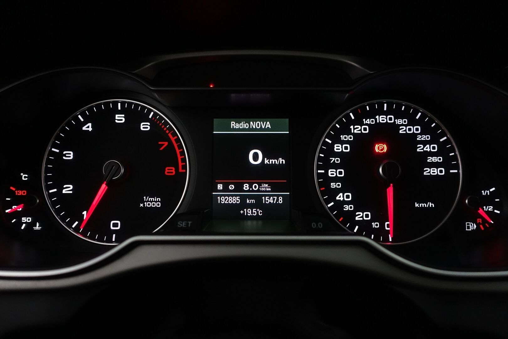 Audi A4 2012 Avant Business 1,8 TFSI 125 kW quattro - Suomi-auto | Vakkari | Tutkat | Xenon plus | Start.Stop | Automaatti-ilmastointi | - KORKO VAIN 3,99 %