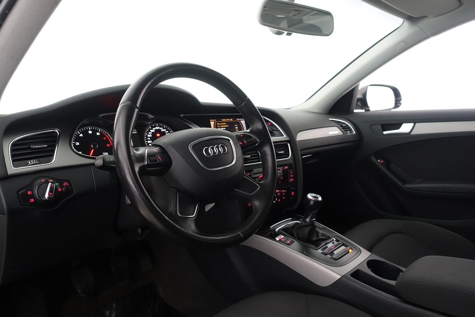 Audi A4 2012 Avant Business 1,8 TFSI 125 kW quattro - Suomi-auto | Vakkari | Tutkat | Xenon plus | Start.Stop | Automaatti-ilmastointi | - KORKO VAIN 3,99 %