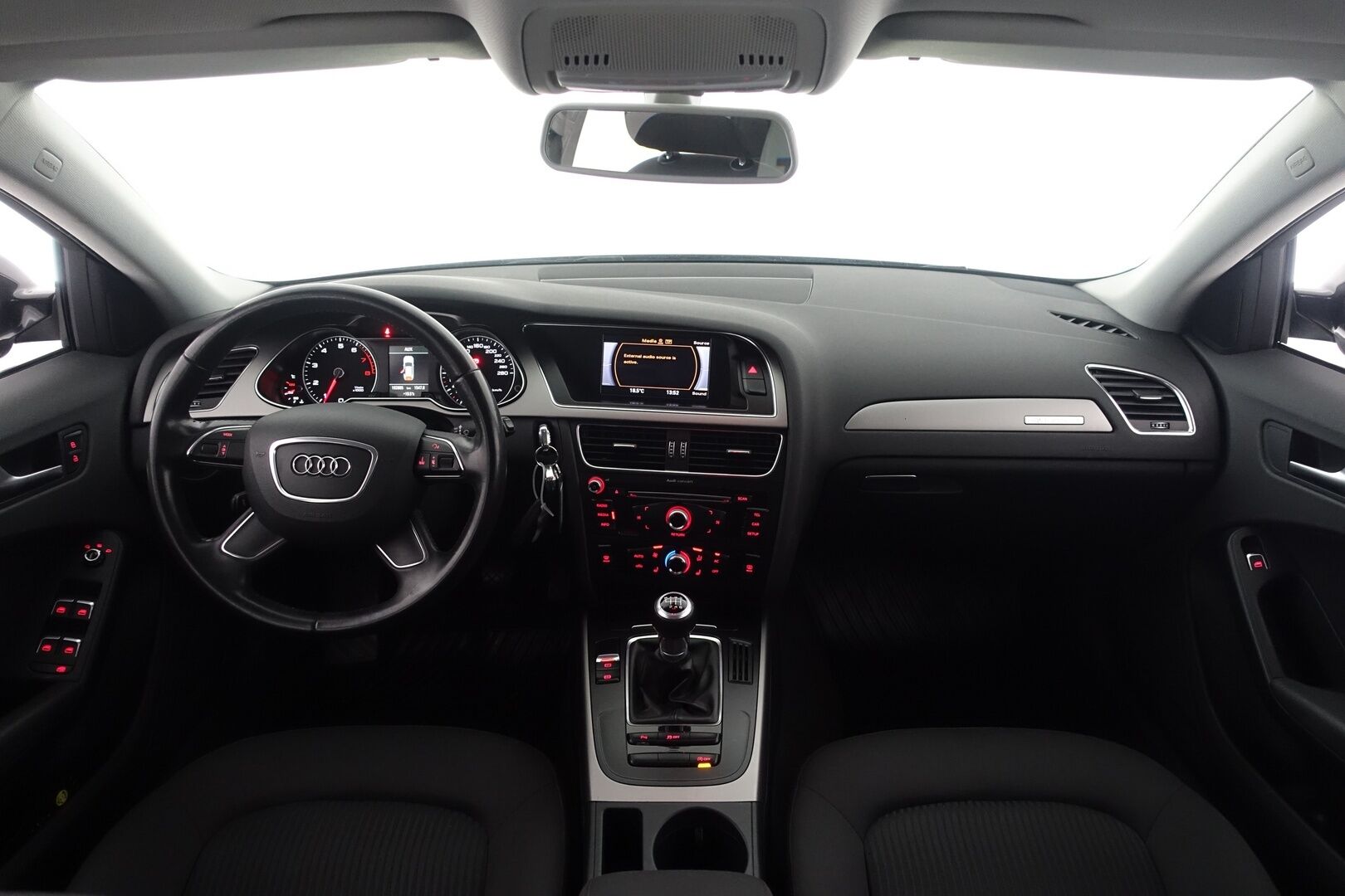 Audi A4 2012 Avant Business 1,8 TFSI 125 kW quattro - Suomi-auto | Vakkari | Tutkat | Xenon plus | Start.Stop | Automaatti-ilmastointi | - KORKO VAIN 3,99 %