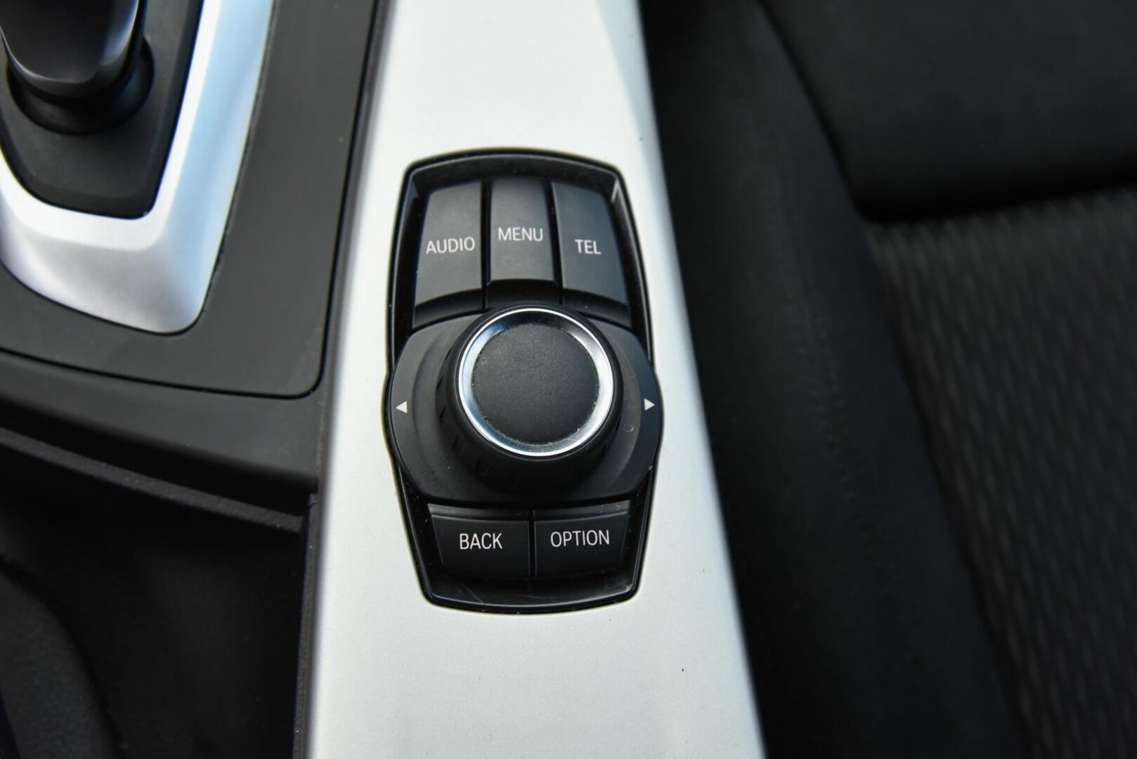 BMW 318 2014 F31 Touring 318d TwinPower Turbo A Business Automatic *Irroitettava vetokoukku / Lohko+sisähaara* - * Suomi-auto / Siistikuntoinen *