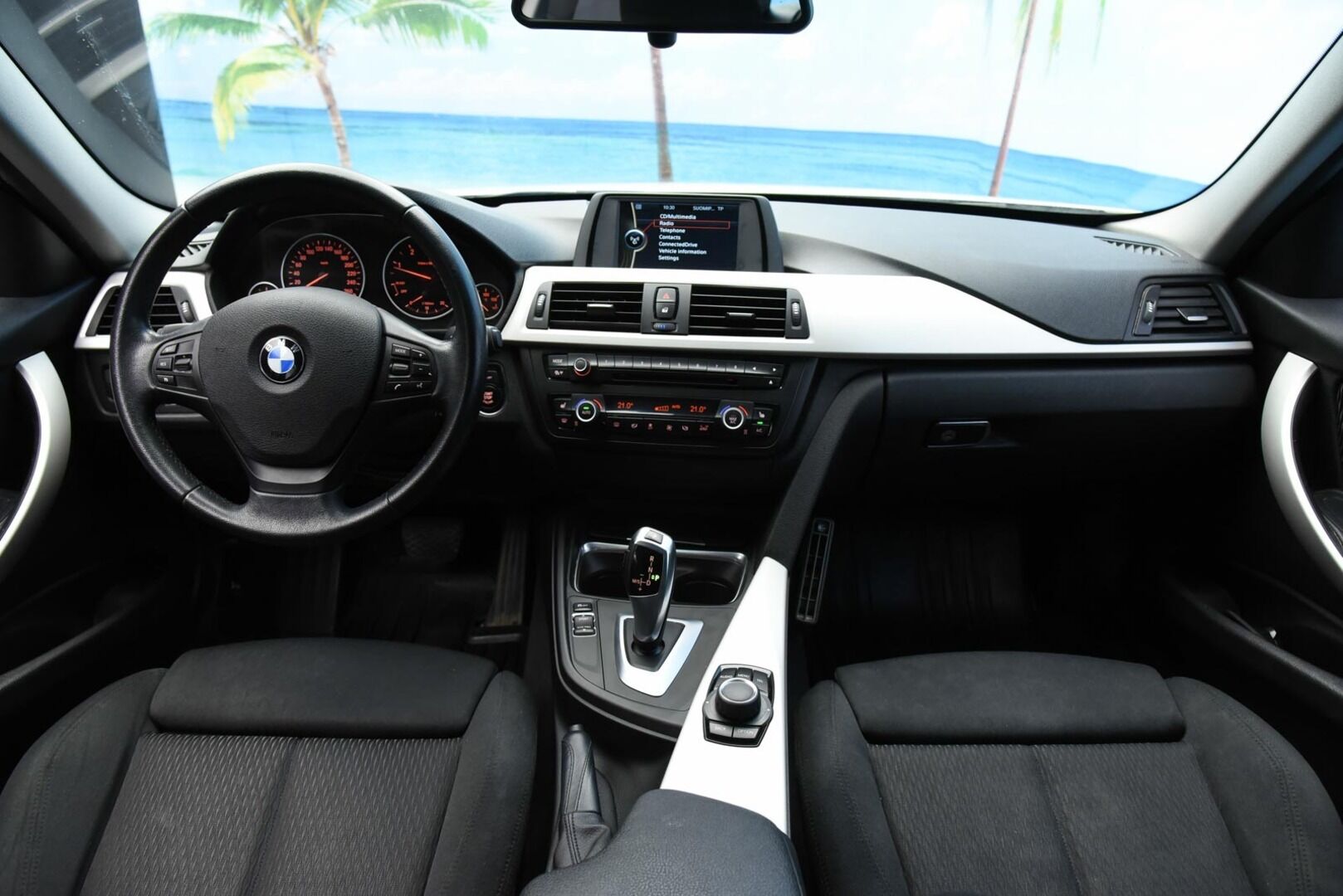 BMW 318 2014 F31 Touring 318d TwinPower Turbo A Business Automatic *Irroitettava vetokoukku / Lohko+sisähaara* - * Suomi-auto / Siistikuntoinen *