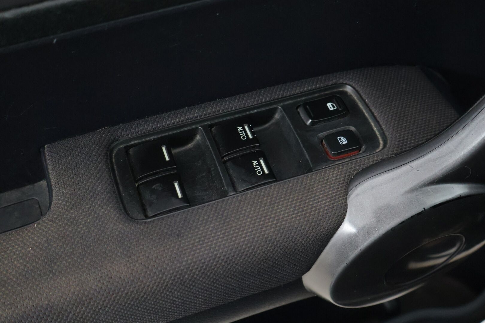 Honda CR-V 2008 2,2 i-CTDi Elegance 4WD - **Myydään Huutokaupta.com**