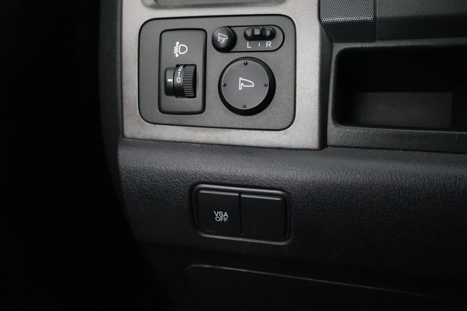 Honda CR-V 2008 2,2 i-CTDi Elegance 4WD - **Myydään Huutokaupta.com**