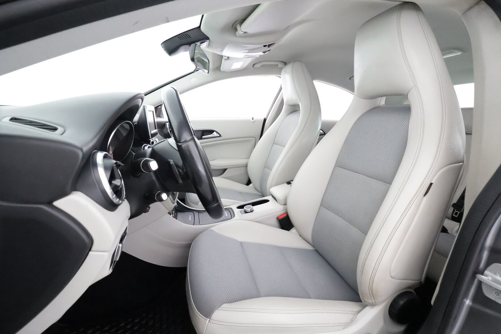 Mercedes-Benz CLA 2013 200 BE A - | Vakkari | Bluetooth | Puolinahat | Suomi-auto | Kahdet renkaat | TULOSSA | - KORKO VAIN 3,99 %