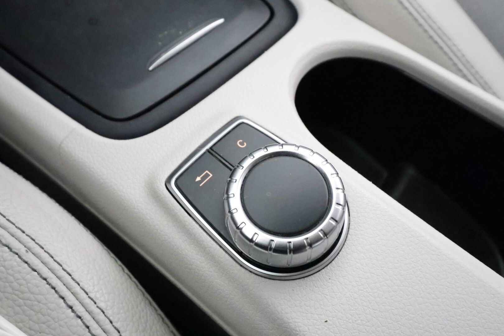 Mercedes-Benz CLA 2013 200 BE A - | Vakkari | Bluetooth | Puolinahat | Suomi-auto | Kahdet renkaat | TULOSSA | - KORKO VAIN 3,99 %