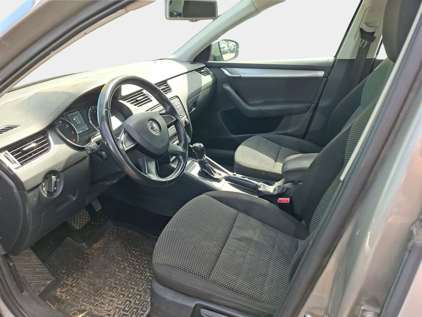 Skoda Octavia 2013 1.4 TSI Ambition DSG Autom. - Lohkolämmitin | Vetokoukku | Vakionopeudensäädin | Bi - Xenon | Peruutustutka | Juuri tullut Tampereelle!