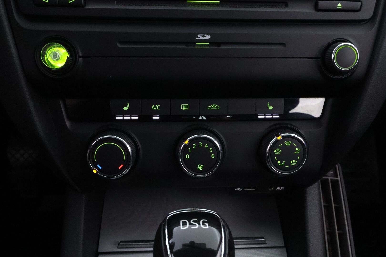 Skoda Octavia 2013 1.4 TSI Ambition DSG Autom. - Lohkolämmitin | Vetokoukku | Vakionopeudensäädin | Bi - Xenon | Peruutustutka | Juuri tullut Tampereelle!
