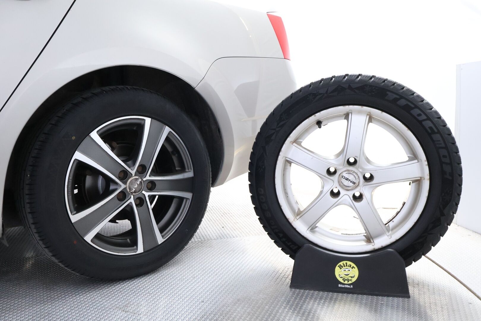 Skoda Octavia 2013 1.4 TSI Ambition DSG Autom. - Lohkolämmitin | Vetokoukku | Vakionopeudensäädin | Bi - Xenon | Peruutustutka | Juuri tullut Tampereelle!