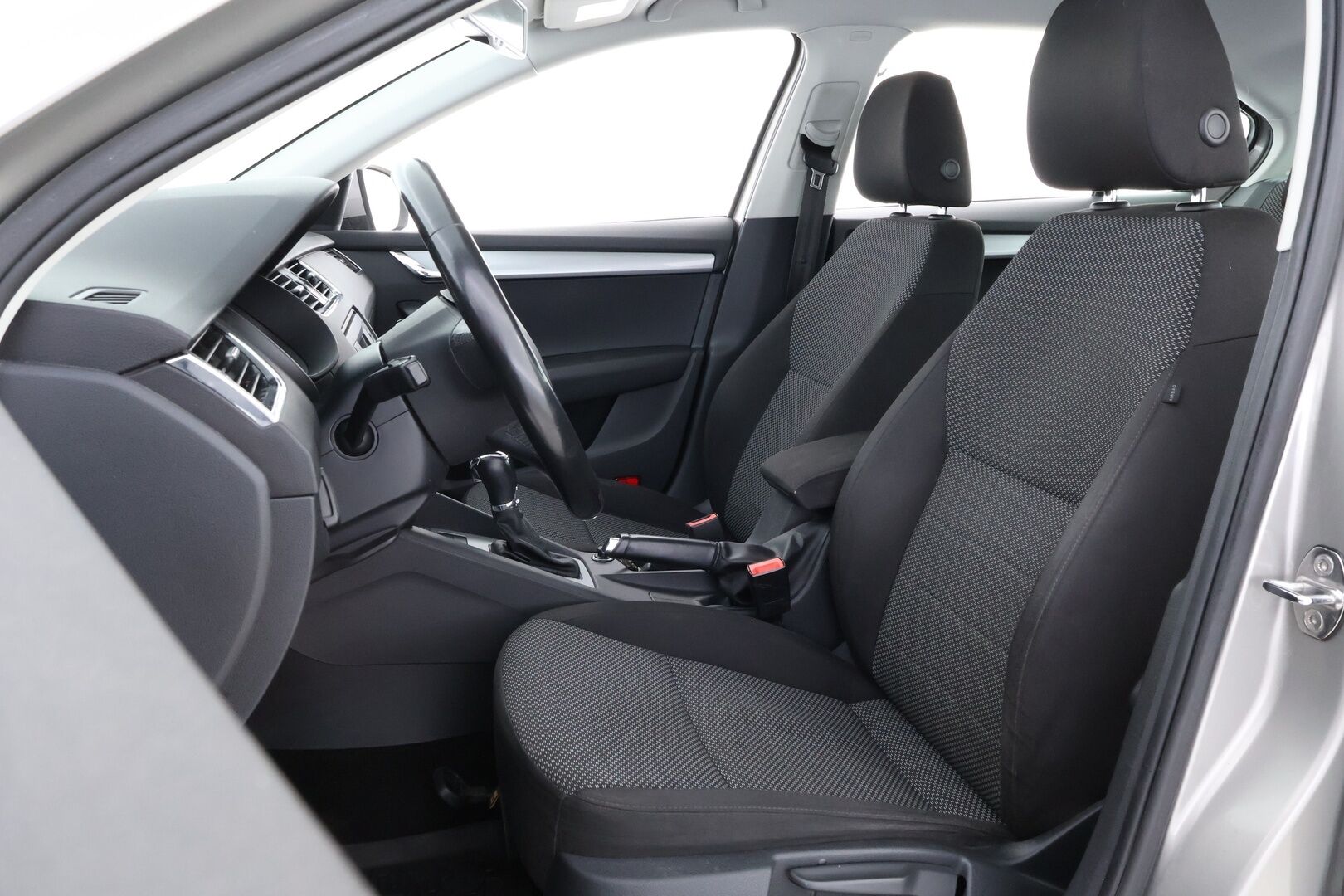Skoda Octavia 2013 1.4 TSI Ambition DSG Autom. - Lohkolämmitin | Vetokoukku | Vakionopeudensäädin | Bi - Xenon | Peruutustutka | Juuri tullut Tampereelle!
