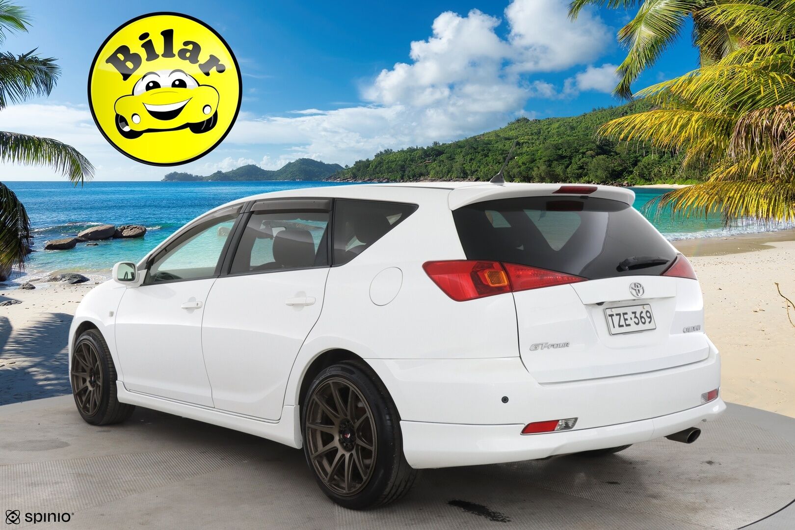 Toyota Caldina 2003 GT-Four - Harvinainen! / 2x Renkaat aluilla / Lohkolämmitin / Tummenetut takalasit / 2x Avain