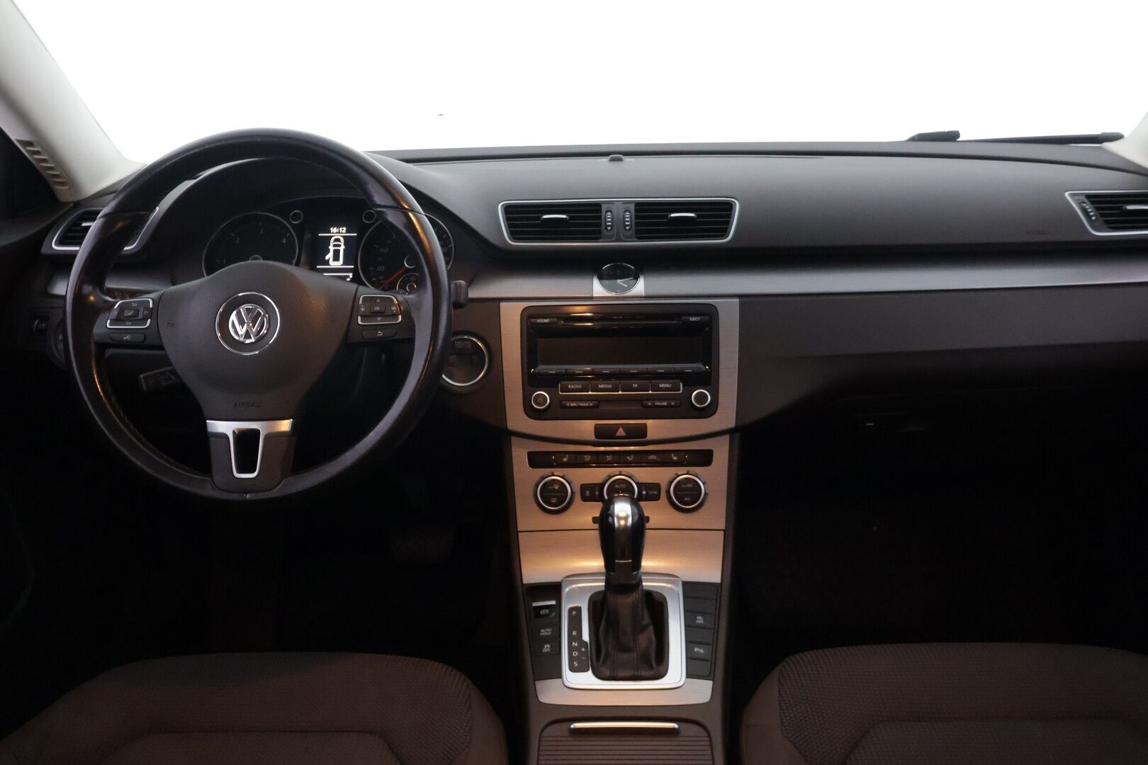Volkswagen Passat 2014 Variant Comfortline Edition 40 1,6 TDI 77 kW (105 hv) BMT DSG-automaatti - | Suomi-auto | Webasto | P-tutkat | 2x Renkaat | Aux | Ruskea sisusta |