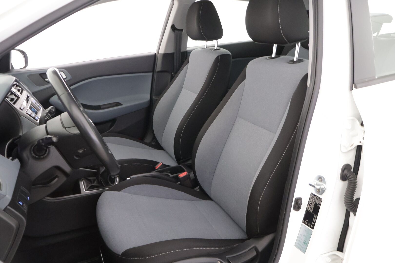 Hyundai i20 5d 2016 1,2 5MT ISG Classic *Ratinlämmitys / Ilmastointi / Lohko+ Sisä* - *Edullinen / Käytännöllinen / Käyttis!* - HULLUT JOULUT KORKOTARJOUS 2,49% 